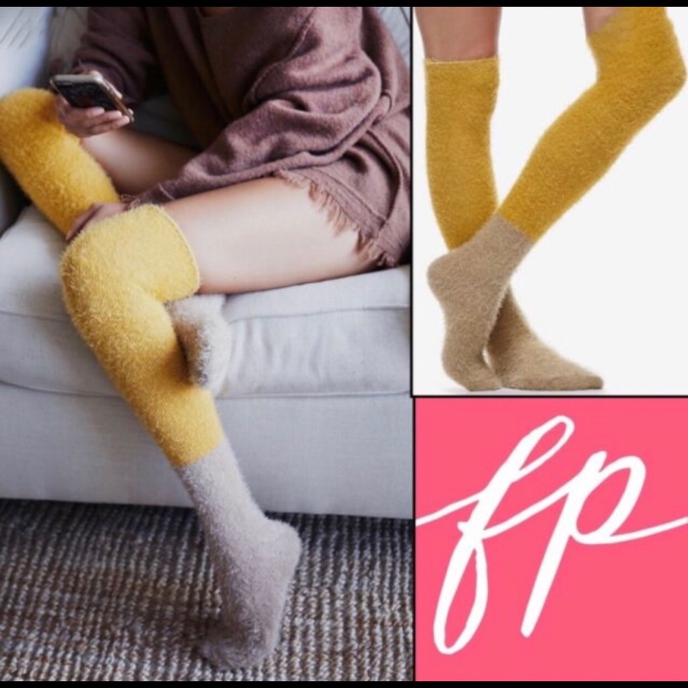 FREE PEOPLE FUZZY HIGH SOCKS